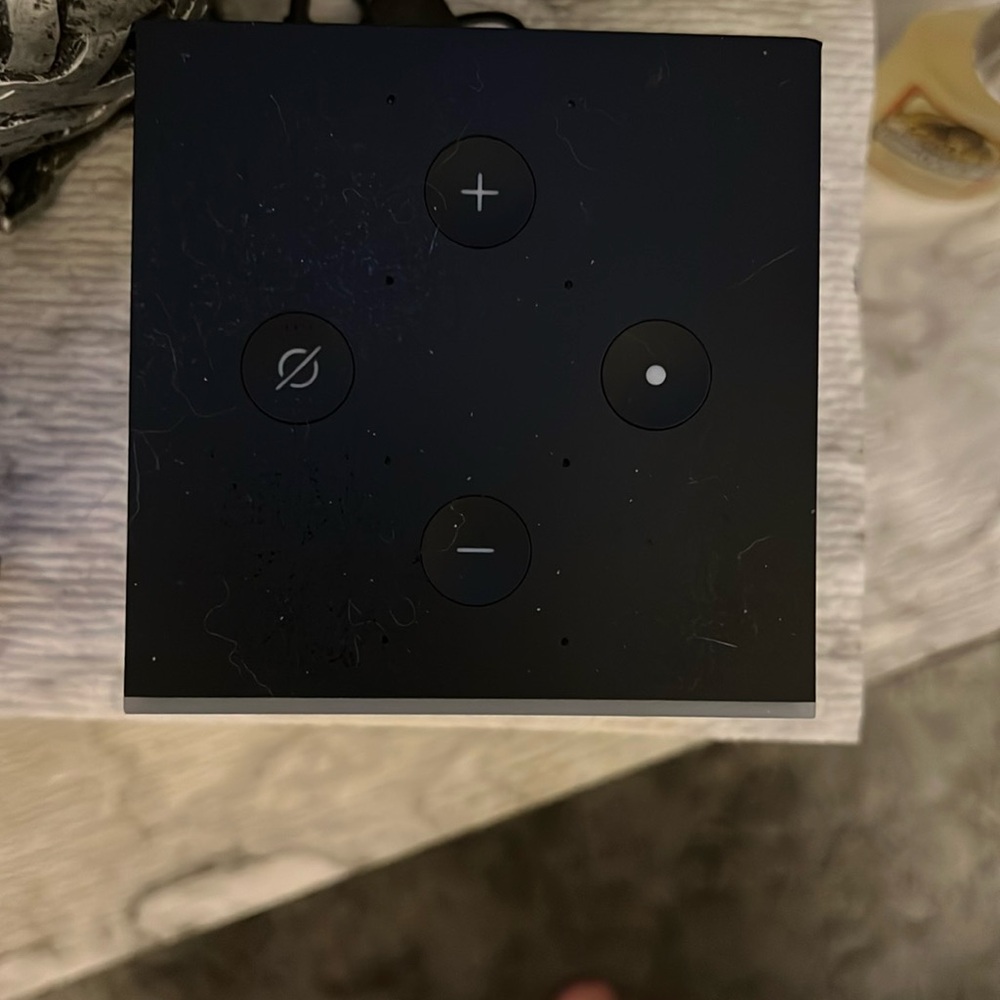 Amazon Fire TV Cube like new works excellent.